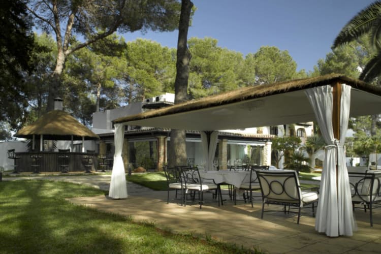 Open air restaurant
